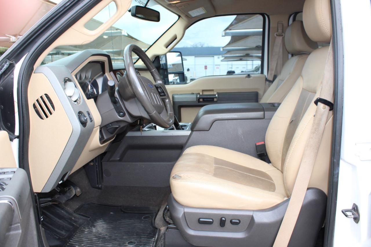 Ford F-250 SD Lariat Crew Cab 4WD 2011