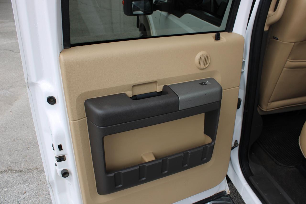 Ford F-250 SD Lariat Crew Cab 4WD 2011