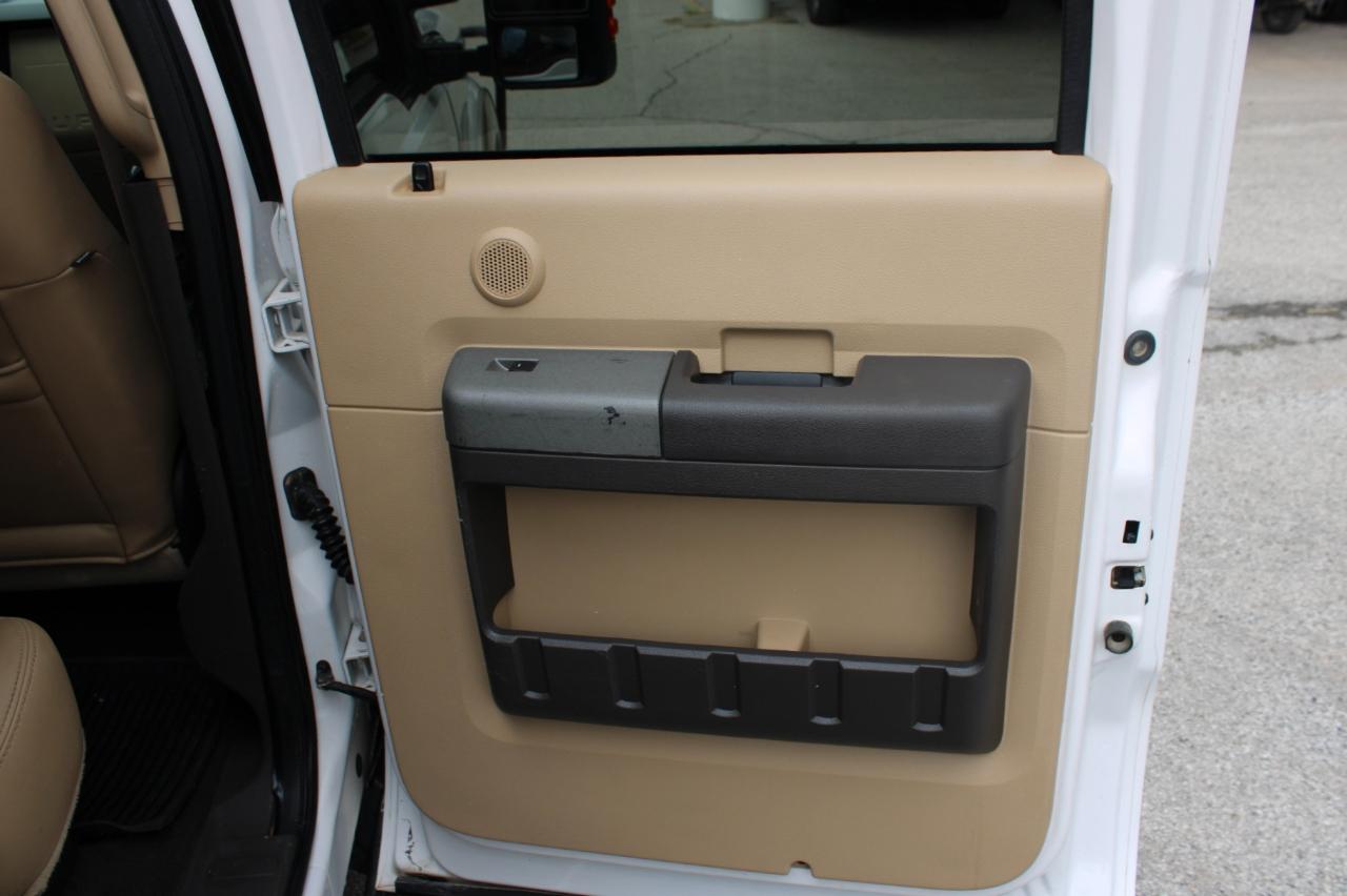 Ford F-250 SD Lariat Crew Cab 4WD 2011
