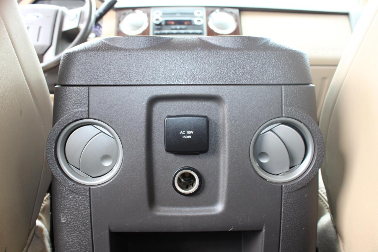 Ford F-250 SD Lariat Crew Cab 4WD 2011