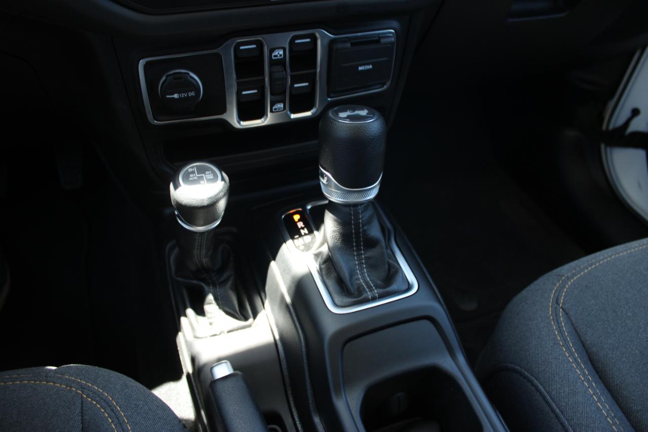 Jeep Wrangler 4xe Sahara 2025