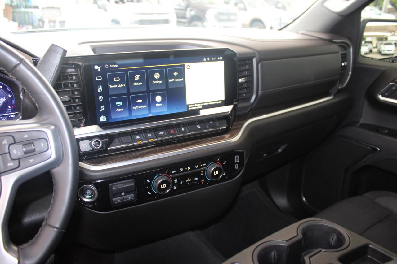 Chevrolet Silverado 1500 LT Crew Cab 4WD 2024