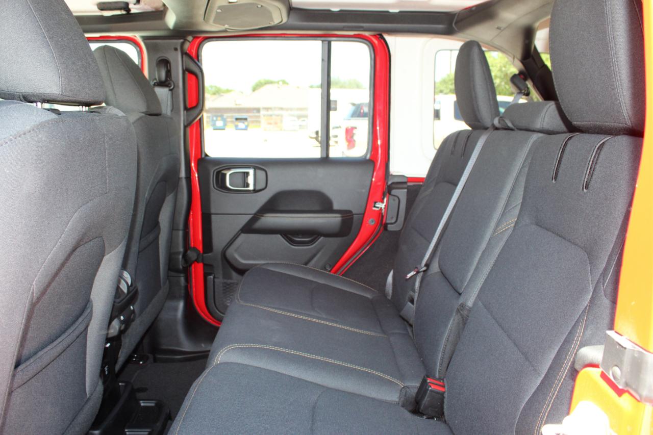 Jeep Wrangler 4xe Sahara 2025