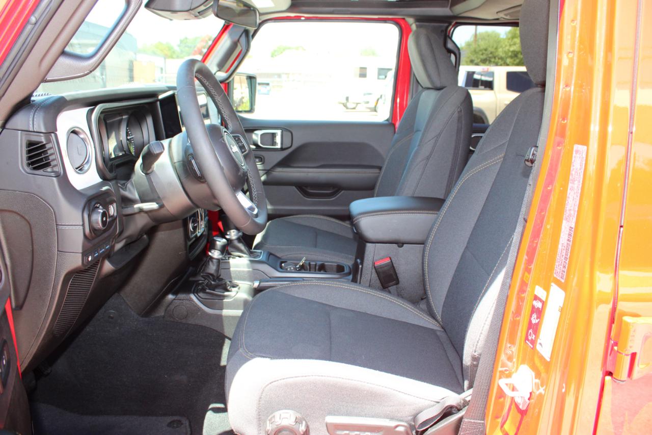 Jeep Wrangler 4xe Sahara 2025