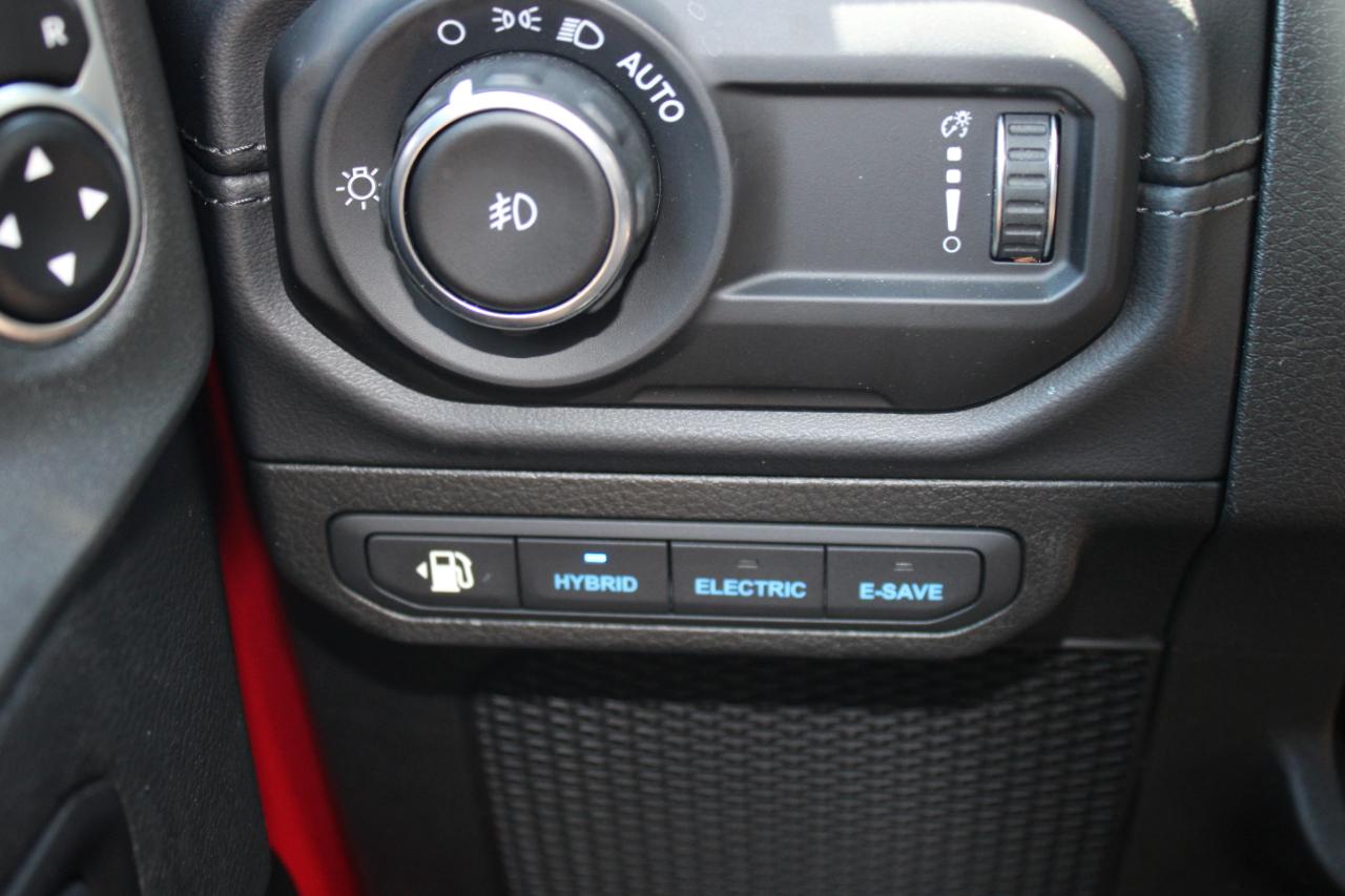 Jeep Wrangler 4xe Sahara 2025