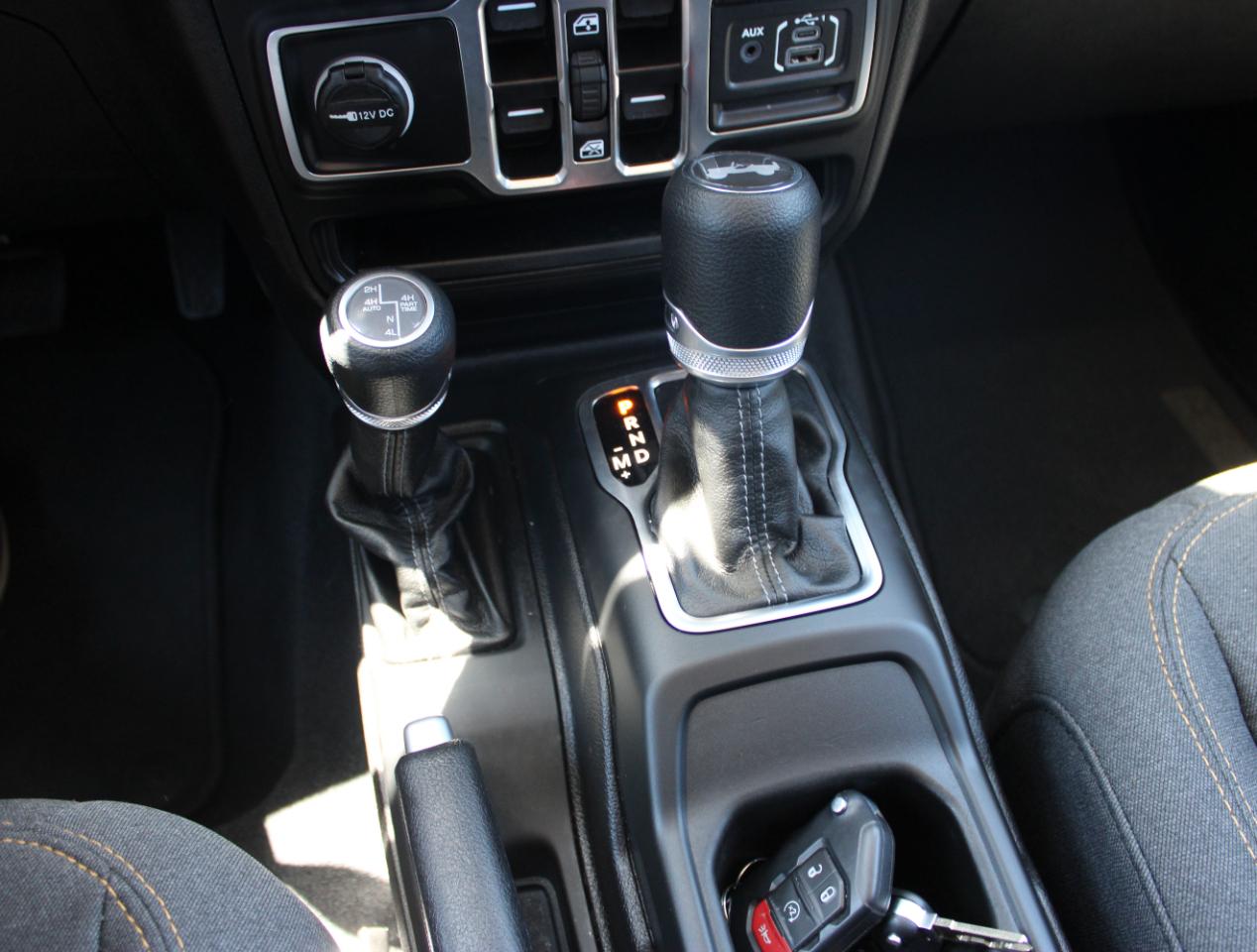 Jeep Wrangler 4xe Sahara 2025