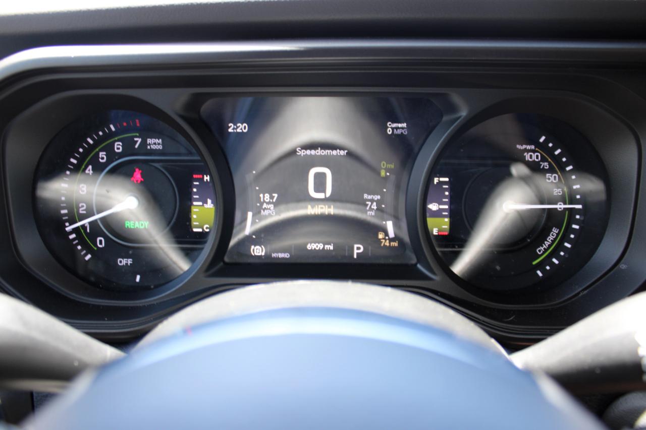 Jeep Wrangler 4xe Sahara 2025