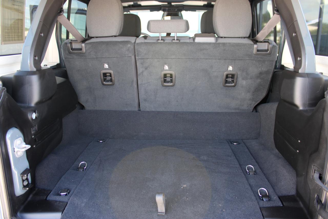Jeep Wrangler 4xe Sahara 2025