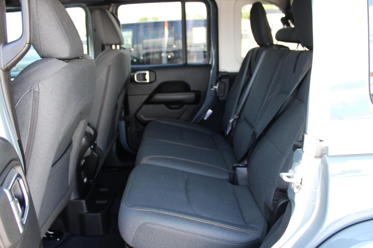 Jeep Wrangler 4xe Sahara 2025