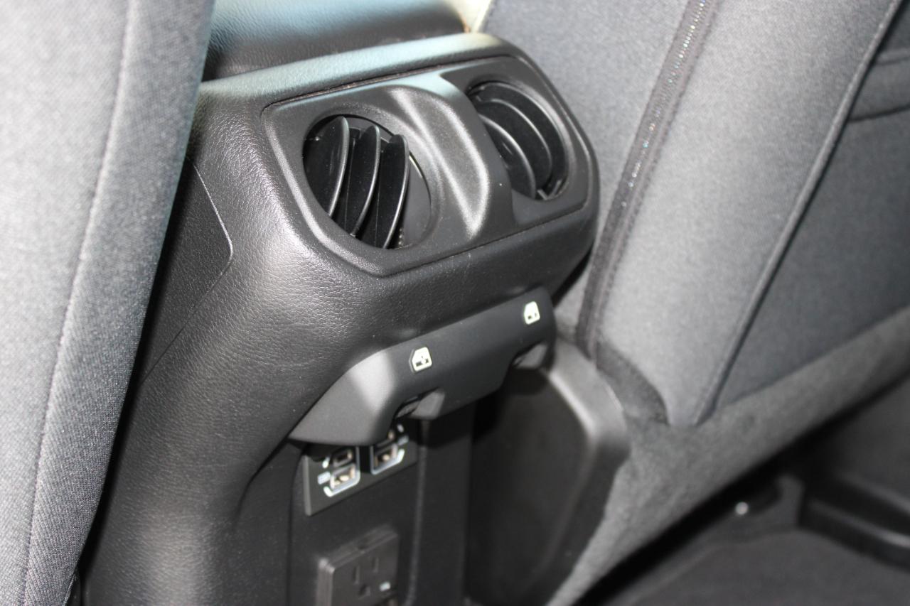 Jeep Wrangler 4xe Sahara 2025