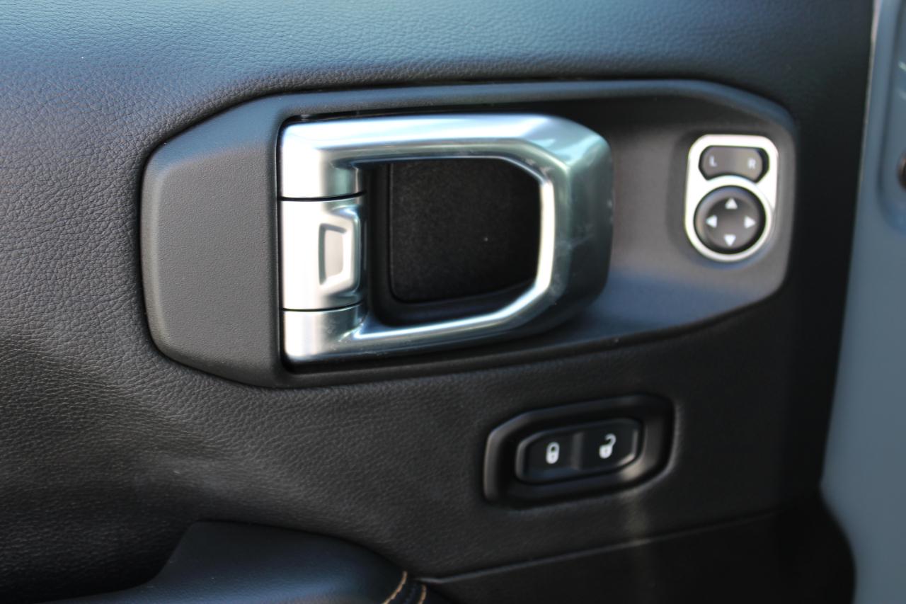 Jeep Wrangler 4xe Sahara 2025