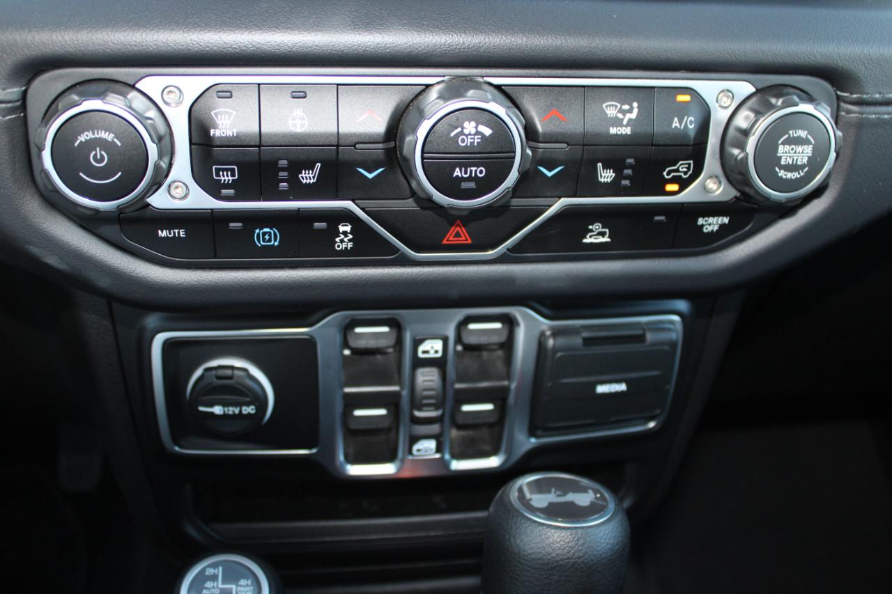 Jeep Wrangler 4xe Sahara 2025