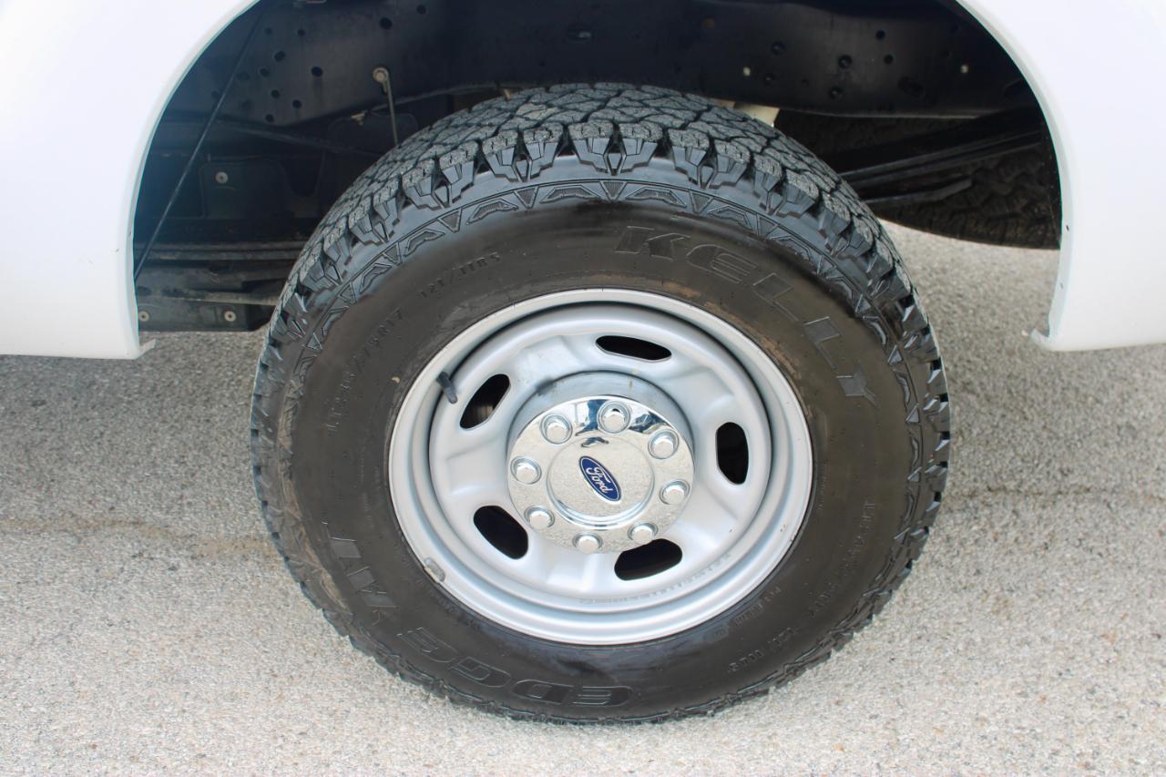 Ford F-250 SD XL SuperCab Long Bed 4WD 2013