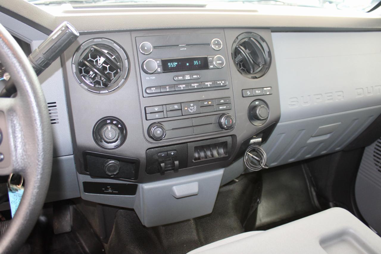 Ford F-250 SD XL SuperCab Long Bed 4WD 2013