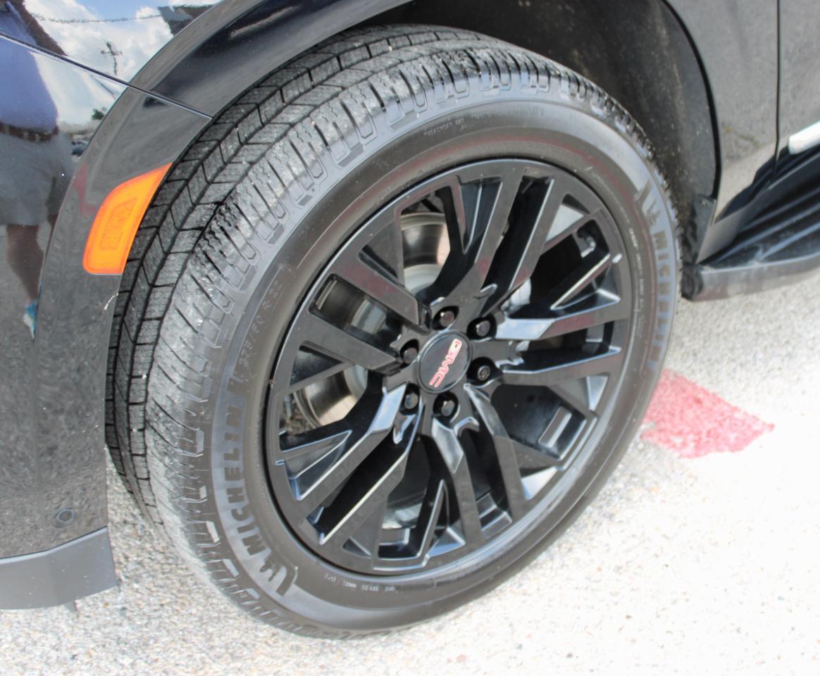 GMC Yukon Denali 4WD 2023
