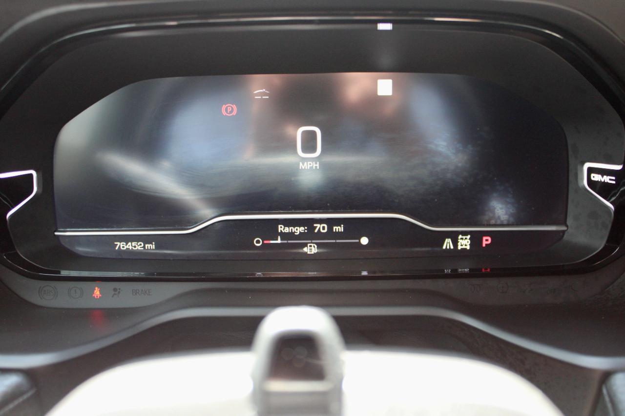 GMC Yukon Denali 4WD 2023
