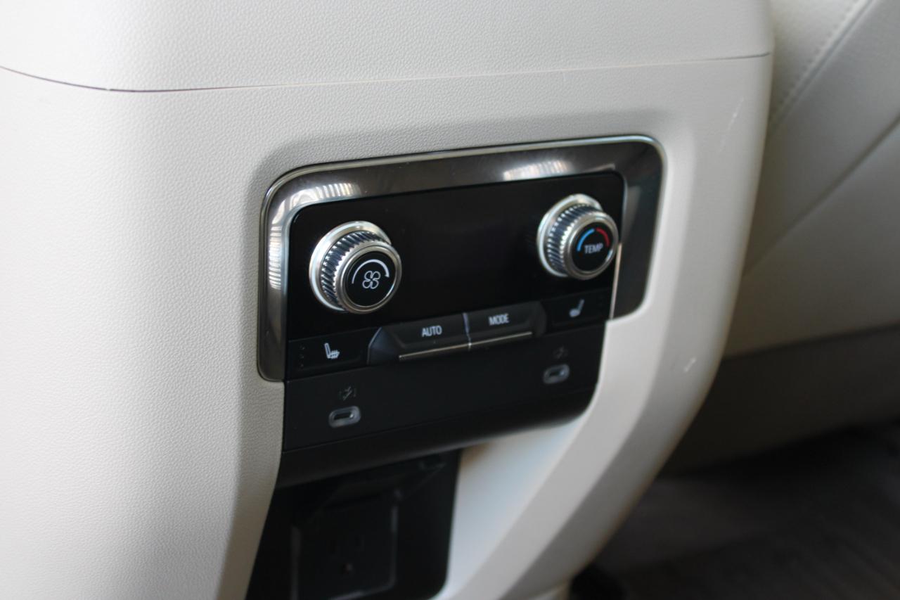 GMC Yukon Denali 4WD 2023