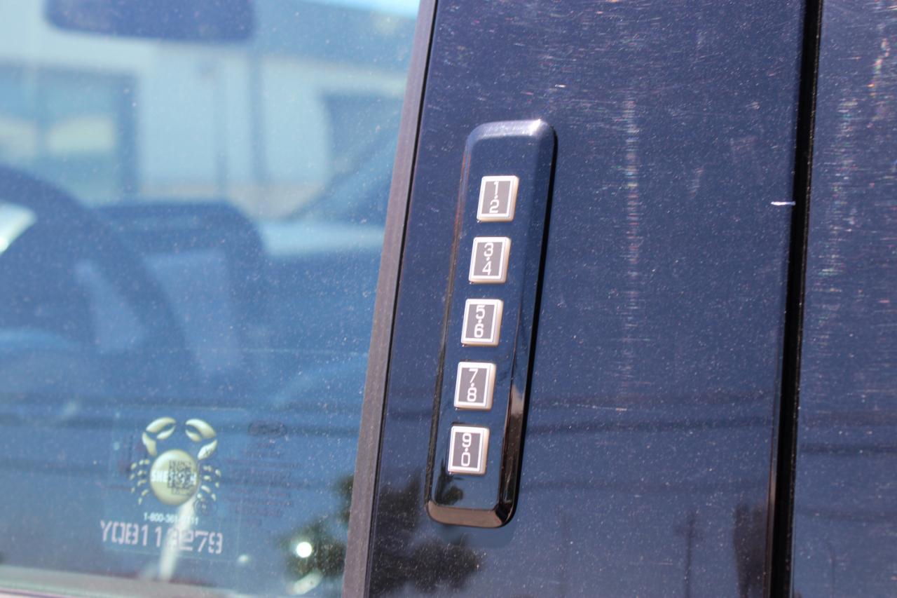 Ford F-150 Lariat SuperCrew 5.5-ft. Bed 4WD 2023