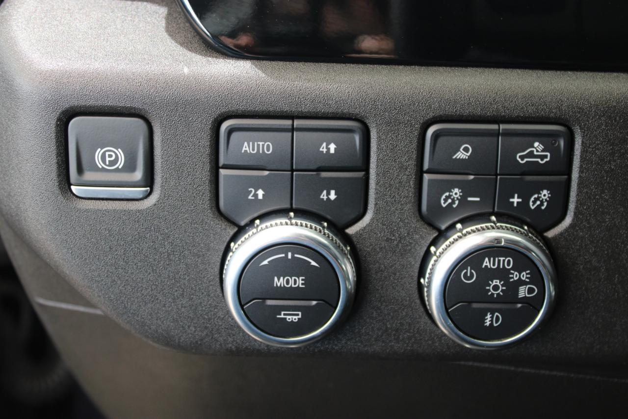 GMC Sierra 3500HD SLT Crew Cab DRW 4WD 2025