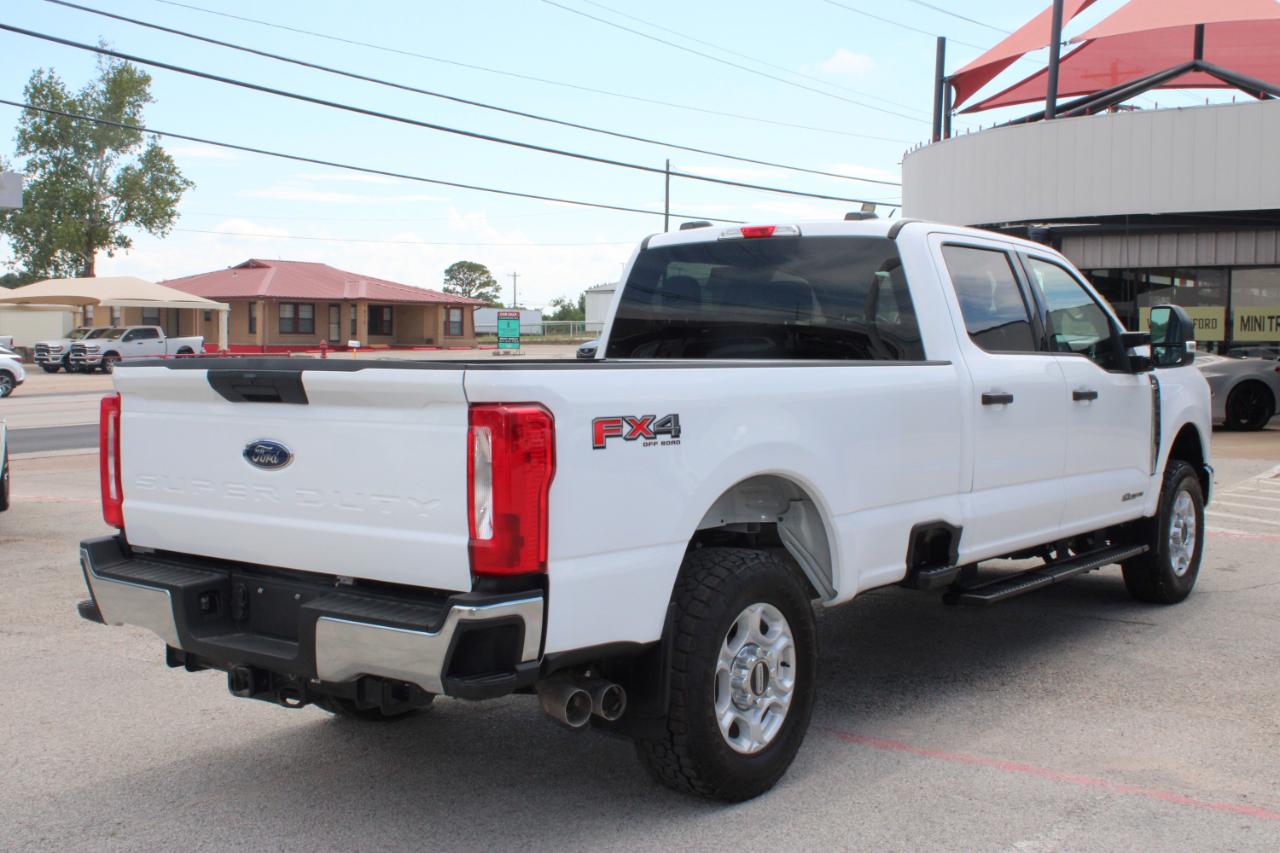 Ford F-250 SD XLT Crew Cab Long Bed 4WD 2025