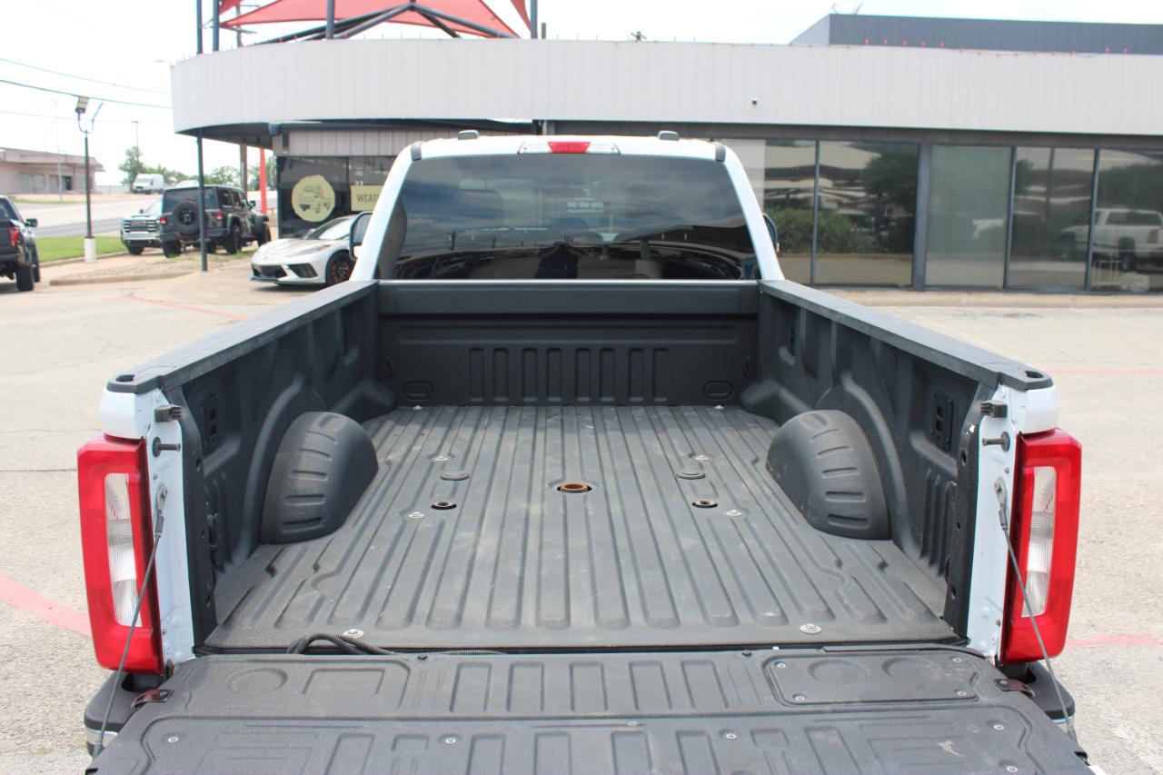 Ford F-250 SD XLT Crew Cab Long Bed 4WD 2025