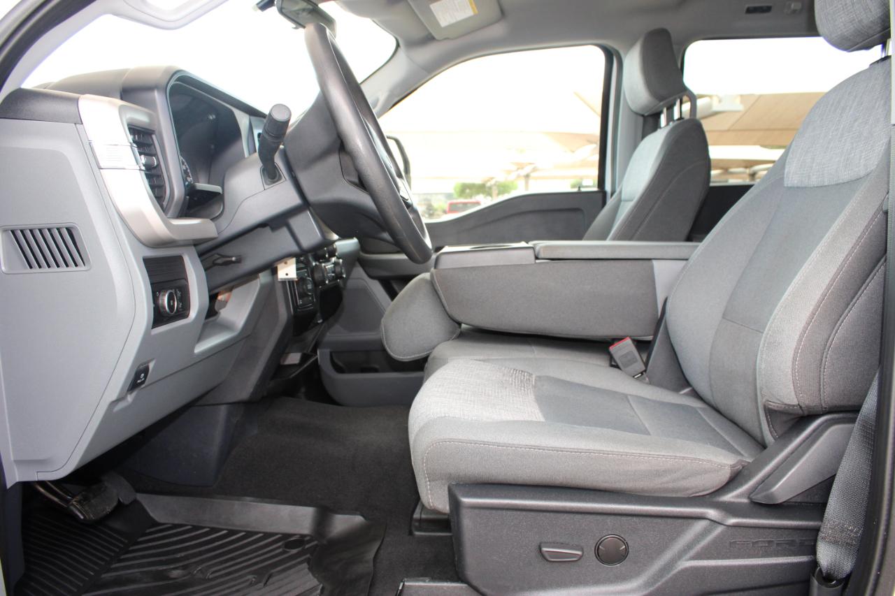 Ford F-250 SD XLT Crew Cab Long Bed 4WD 2025