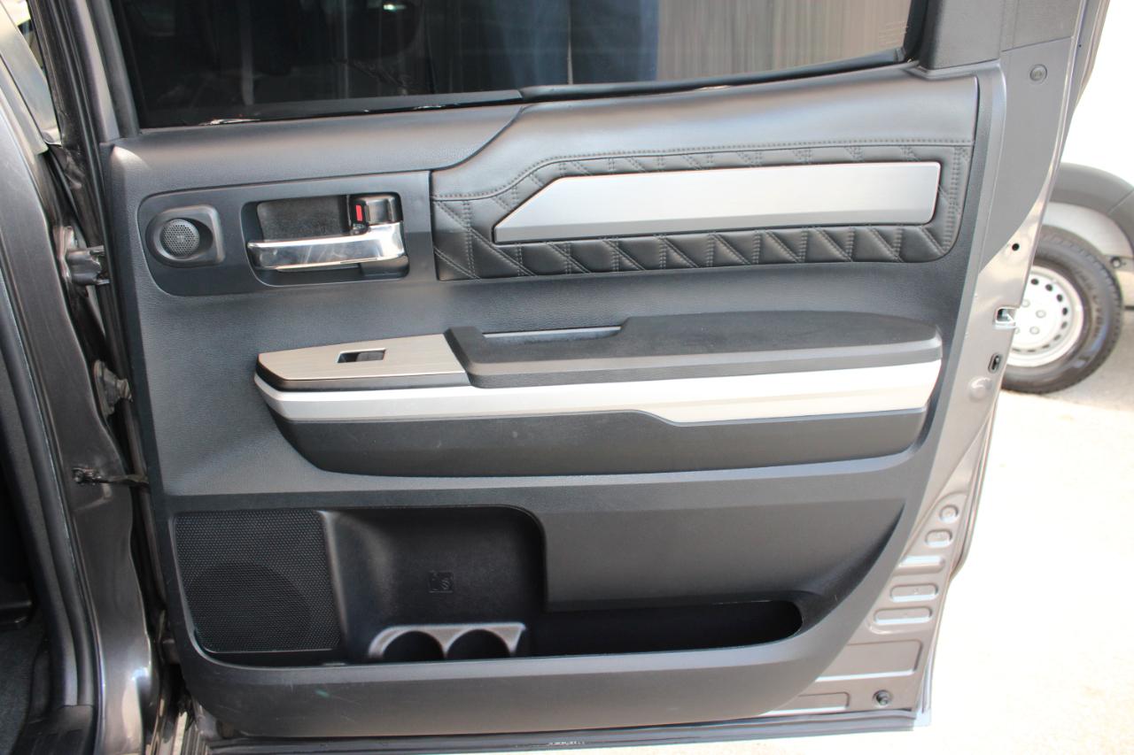 Toyota Tundra Platinum CrewMax 5.7L FFV 4WD 2015