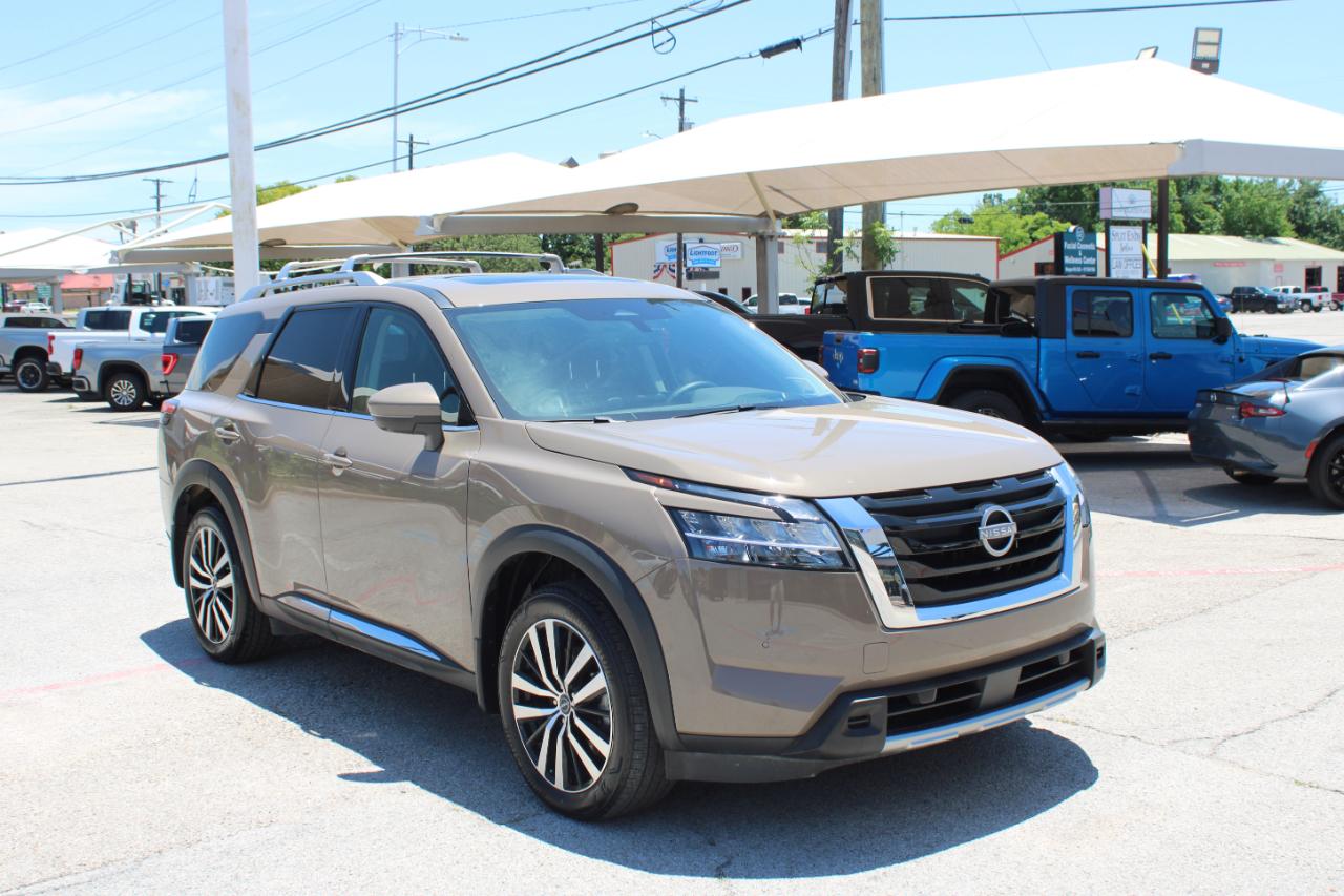 Nissan Pathfinder Platinum 2024