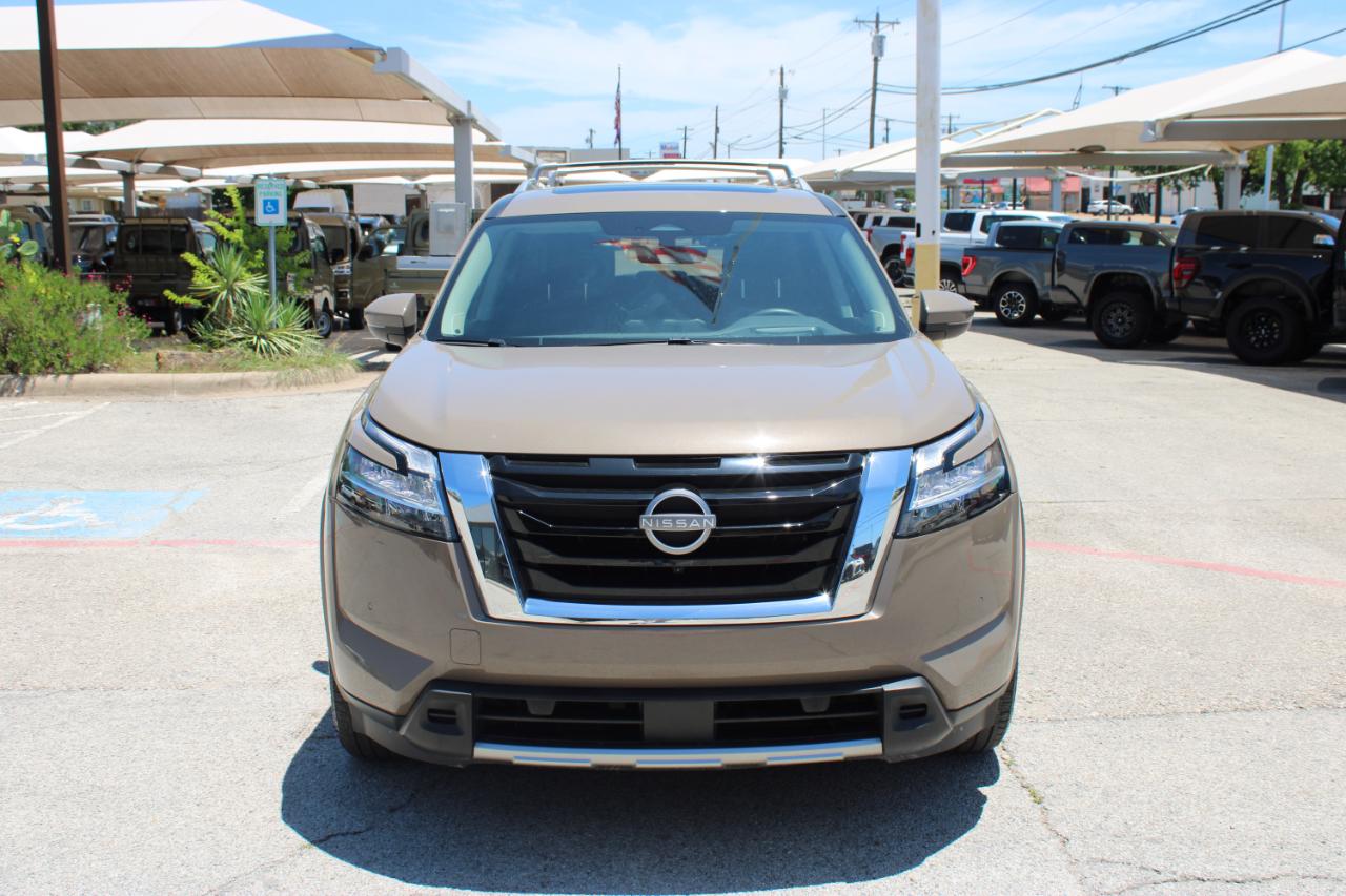 Nissan Pathfinder Platinum 2024