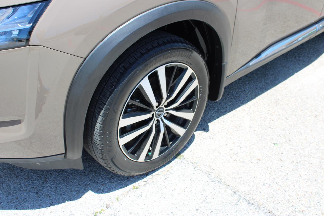Nissan Pathfinder Platinum 2024