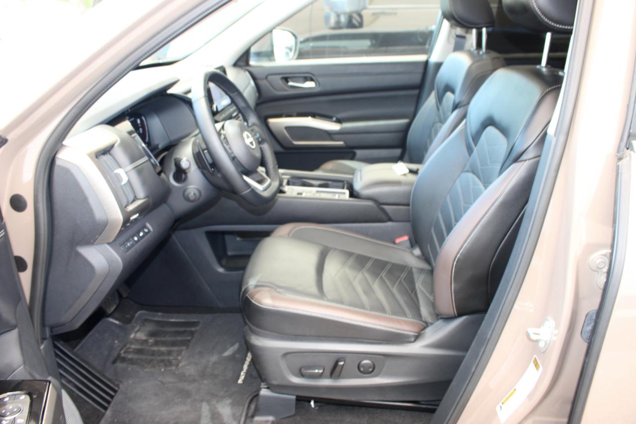 Nissan Pathfinder Platinum 2024