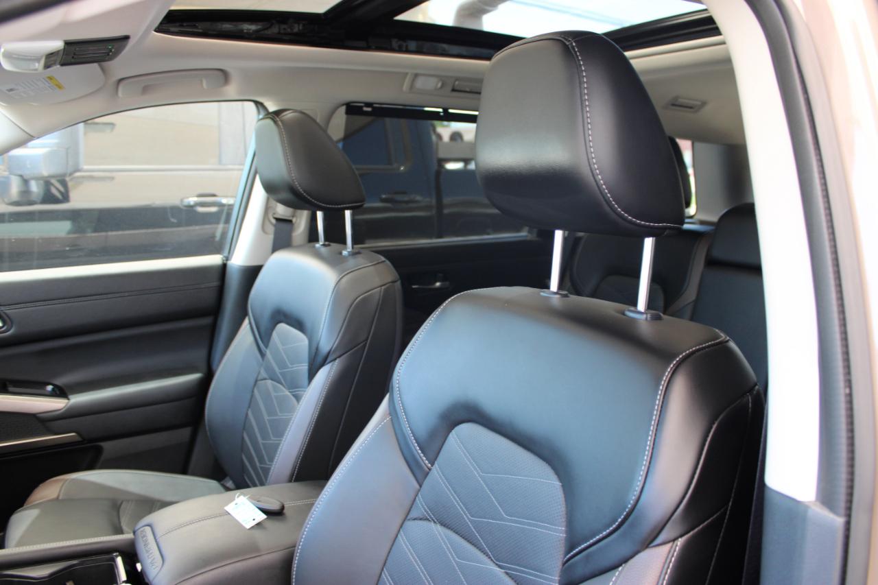Nissan Pathfinder Platinum 2024