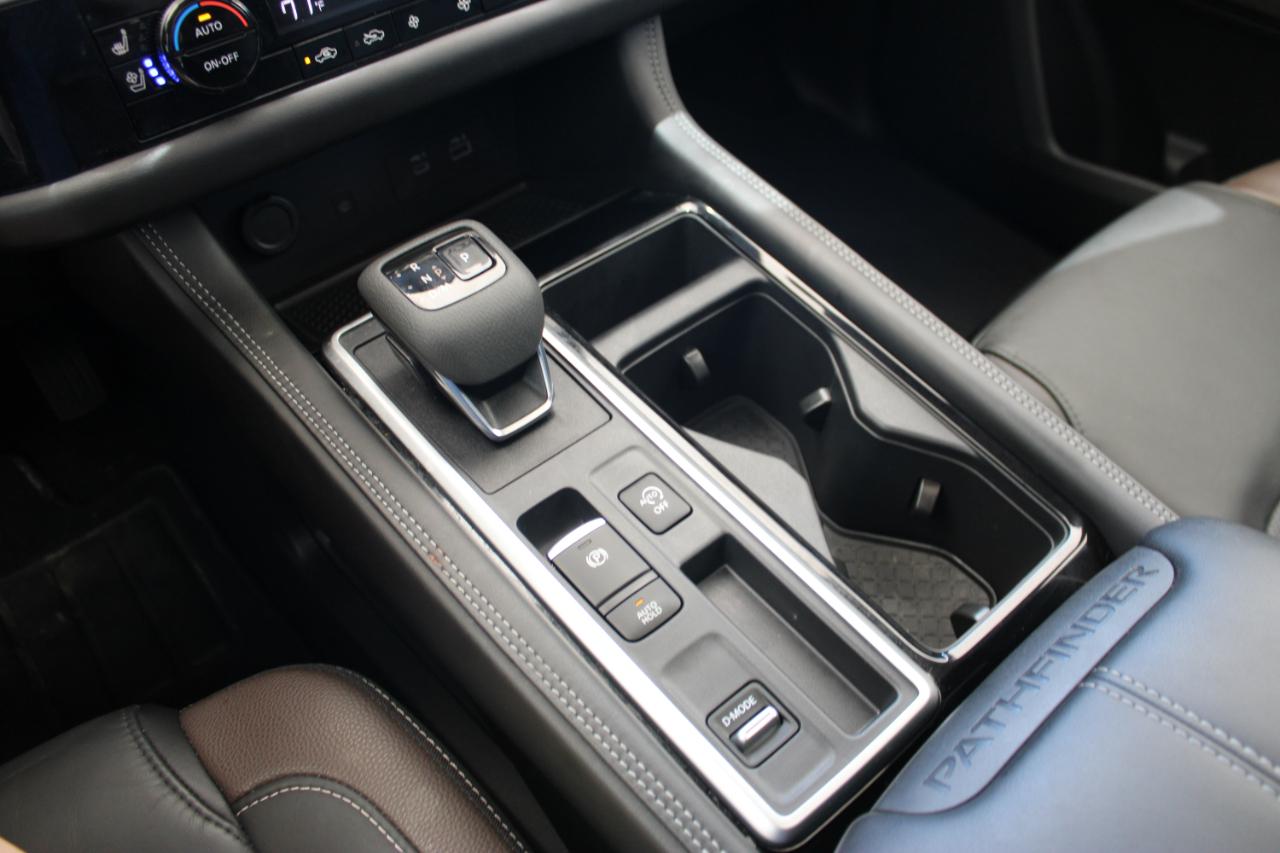 Nissan Pathfinder Platinum 2024