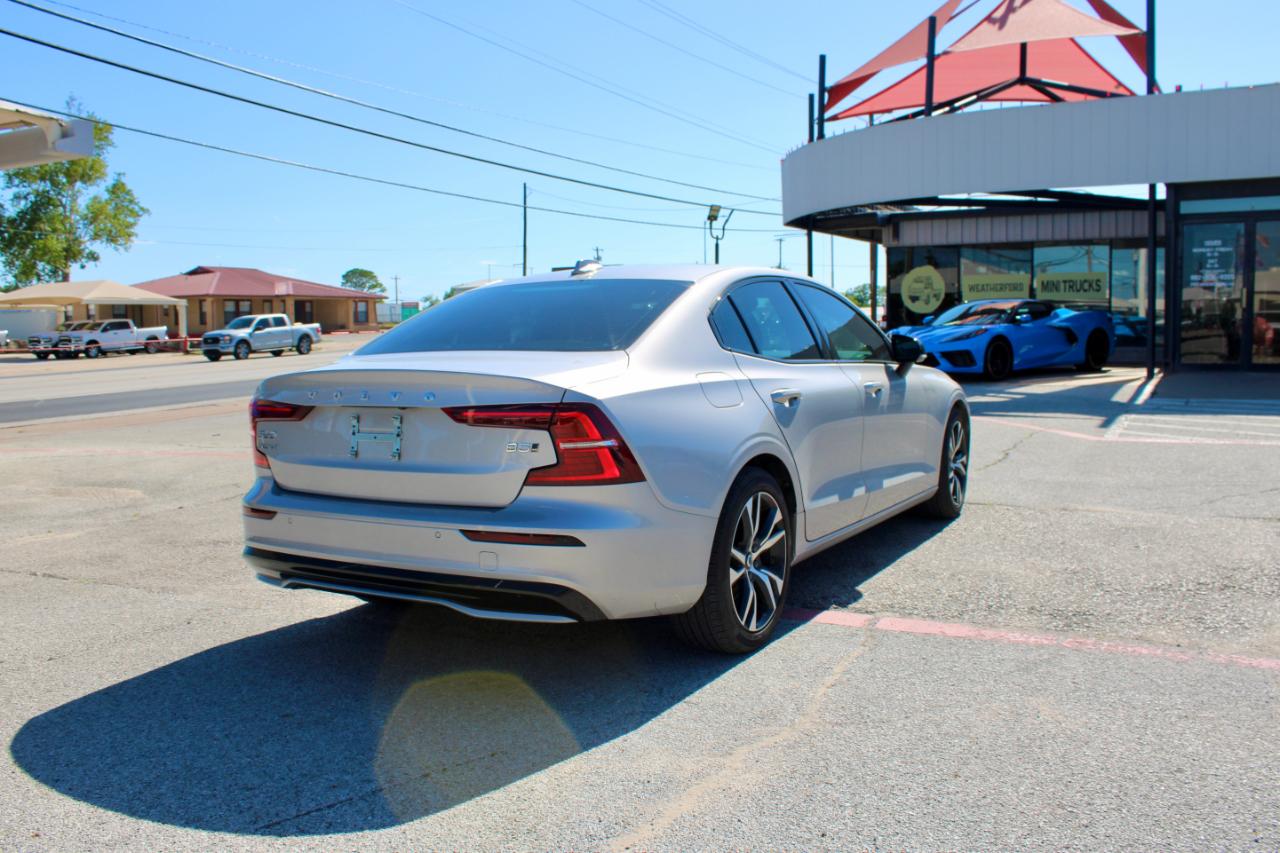 Volvo S60 B5 Core Dark AWD 2025