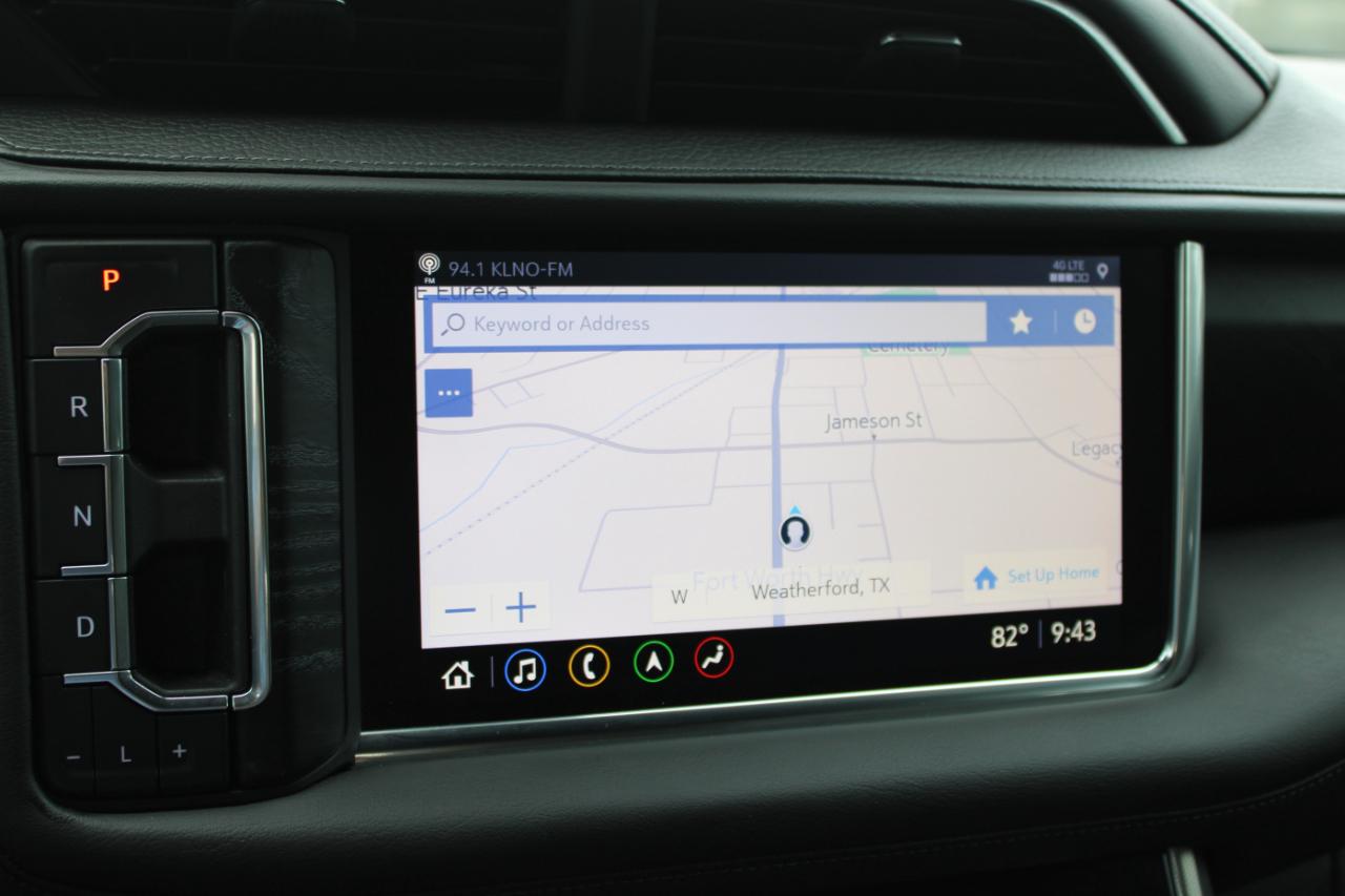 GMC Yukon Denali 4WD 2021