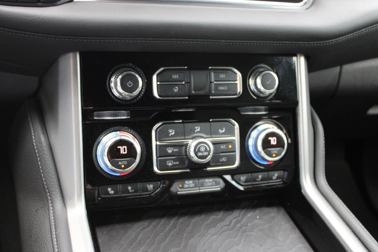GMC Yukon Denali 4WD 2021