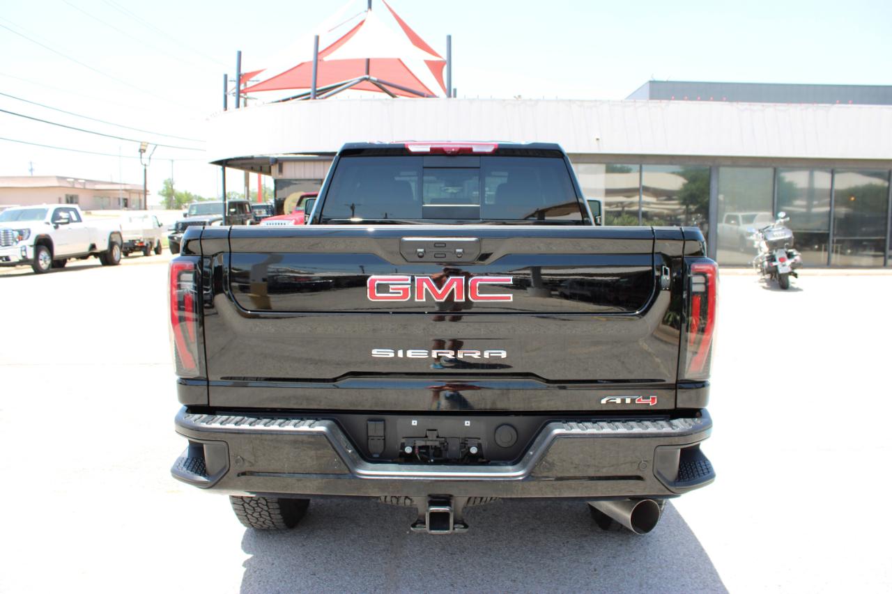 GMC Sierra 2500HD AT4 Crew Cab 4WD 2026