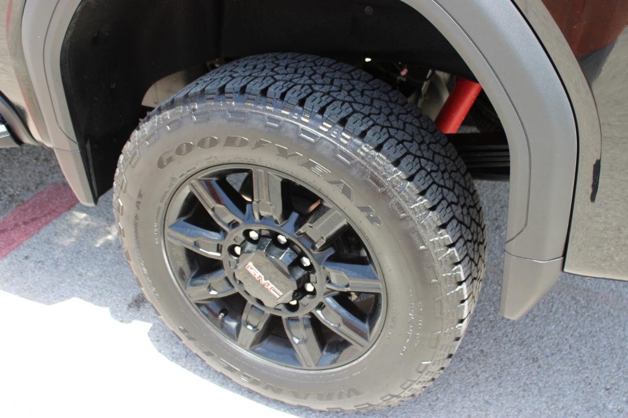 GMC Sierra 2500HD AT4 Crew Cab 4WD 2026