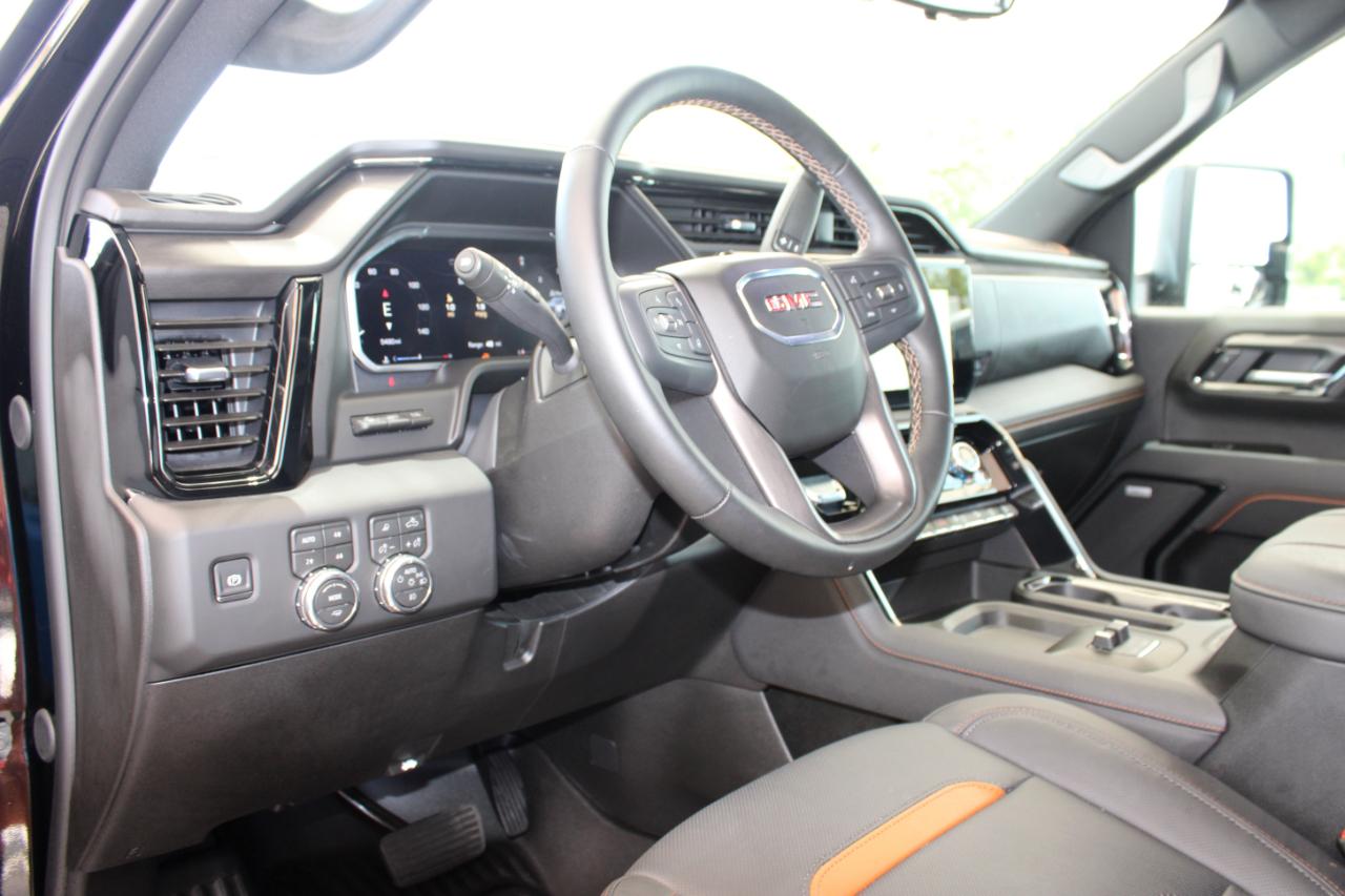 GMC Sierra 2500HD AT4 Crew Cab 4WD 2026