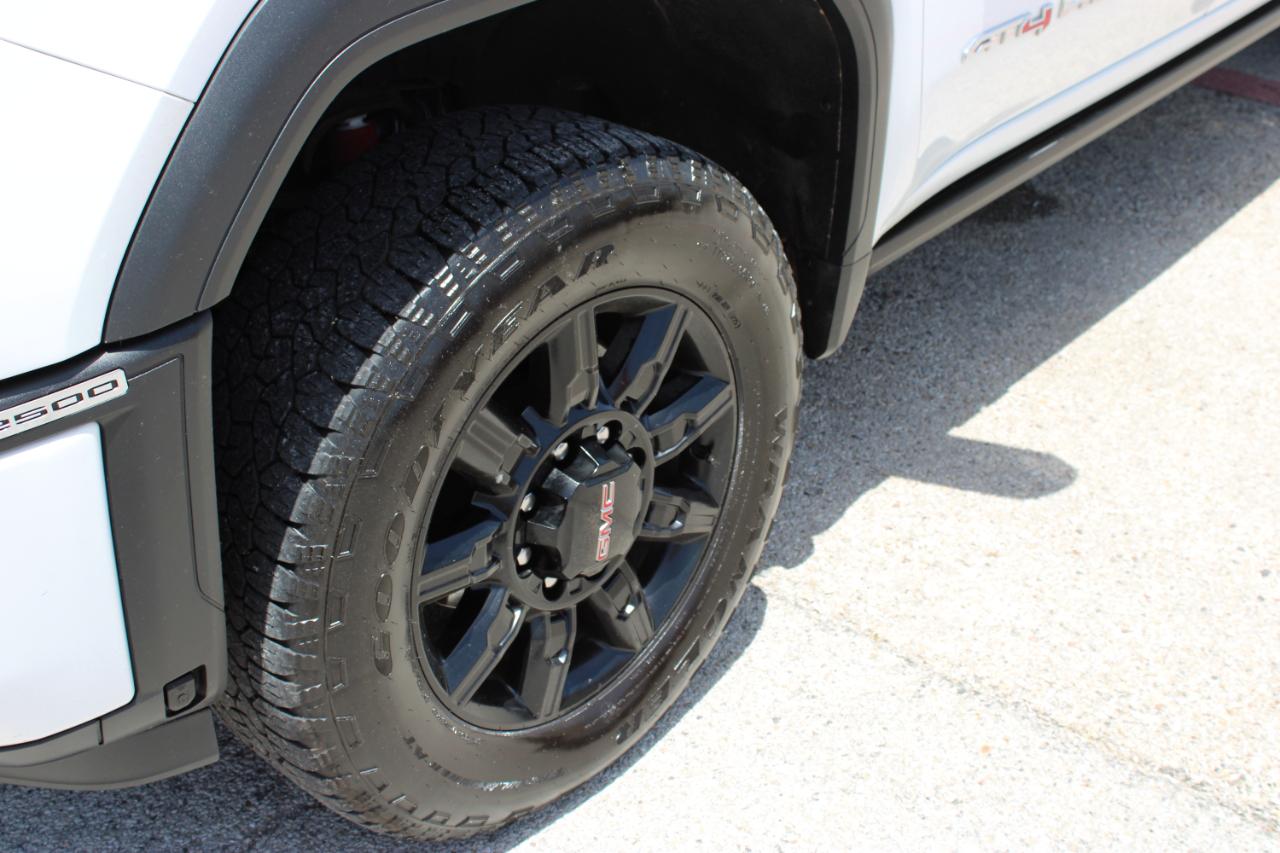 GMC Sierra 2500HD AT4 Crew Cab 4WD 2026