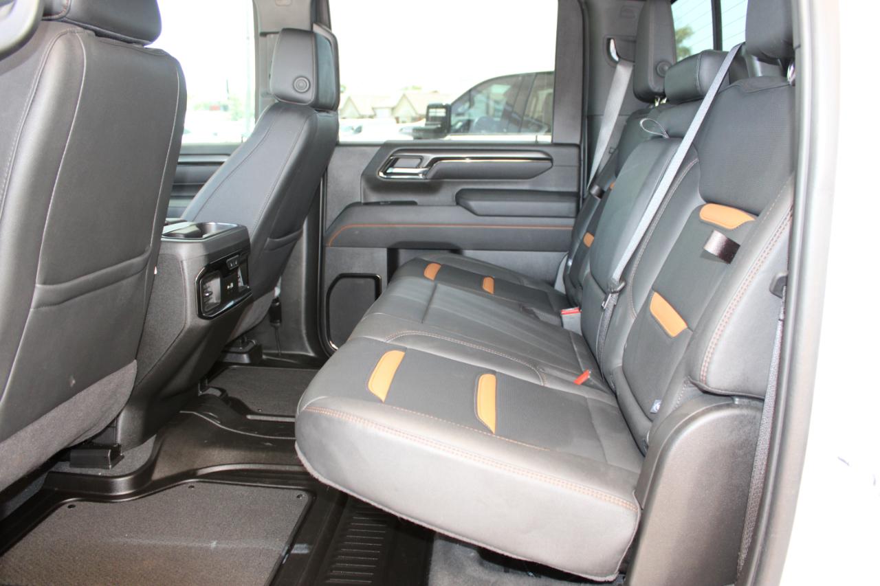 GMC Sierra 2500HD AT4 Crew Cab 4WD 2026