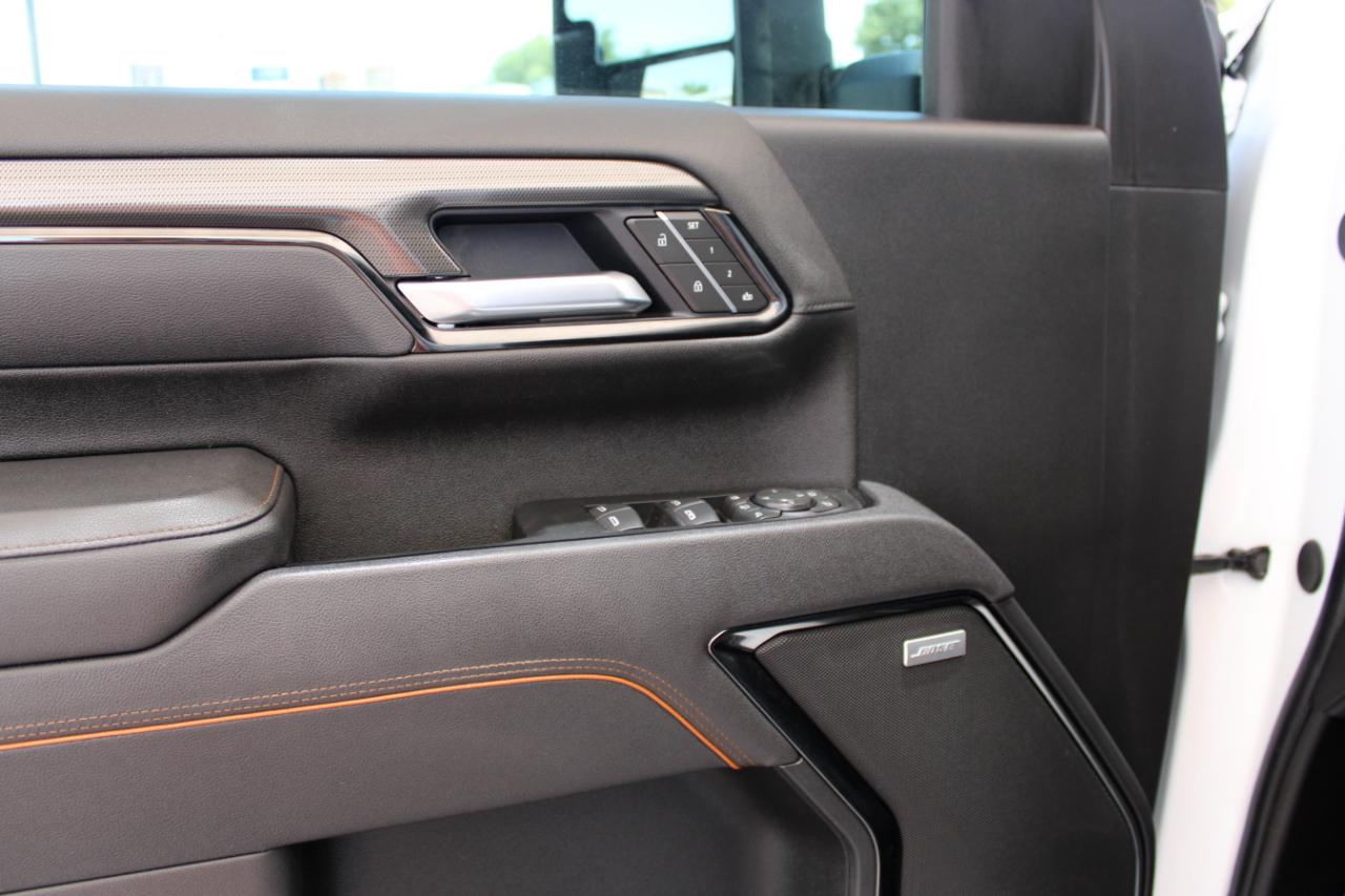 GMC Sierra 2500HD AT4 Crew Cab 4WD 2026