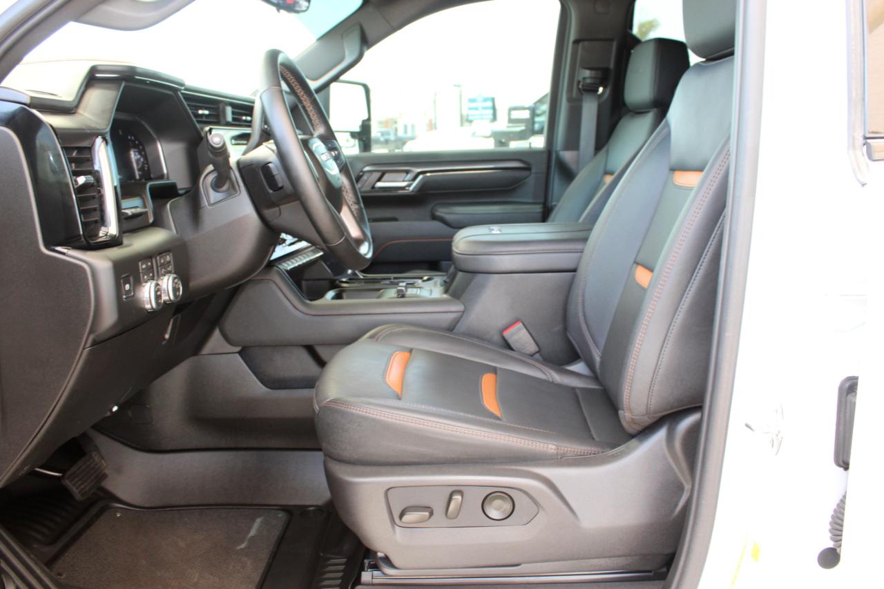 GMC Sierra 2500HD AT4 Crew Cab 4WD 2026