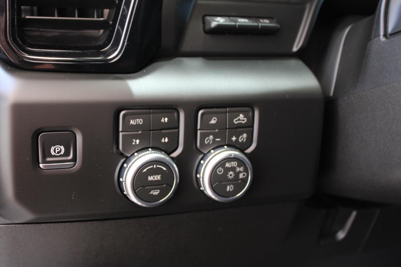 GMC Sierra 2500HD AT4 Crew Cab 4WD 2026