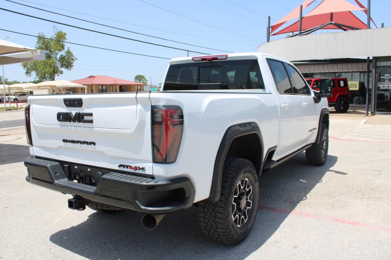 GMC Sierra 2500HD AT4X Crew Cab 4WD 2026