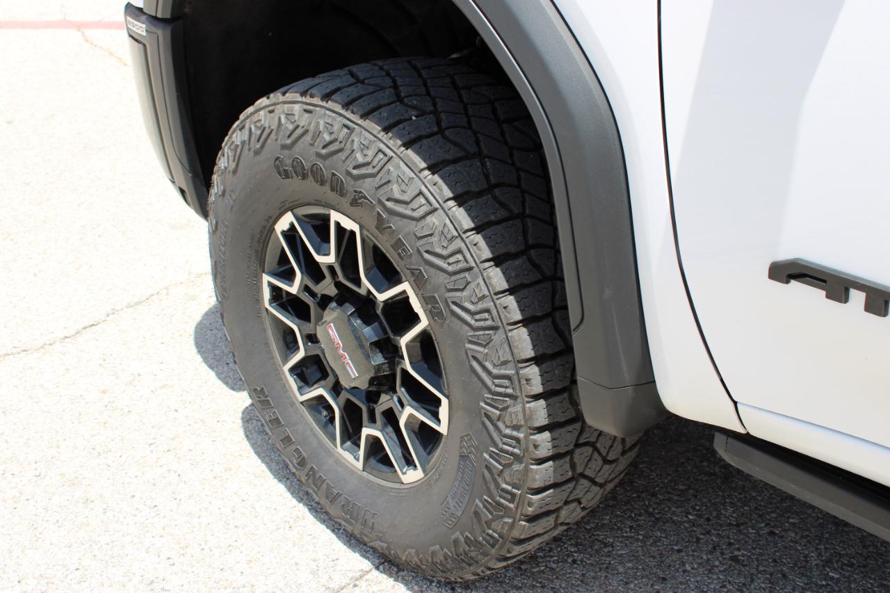 GMC Sierra 2500HD AT4X Crew Cab 4WD 2026
