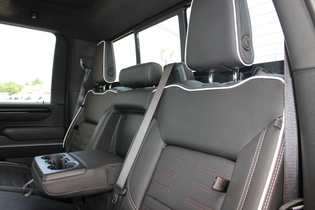 GMC Sierra 2500HD AT4X Crew Cab 4WD 2026