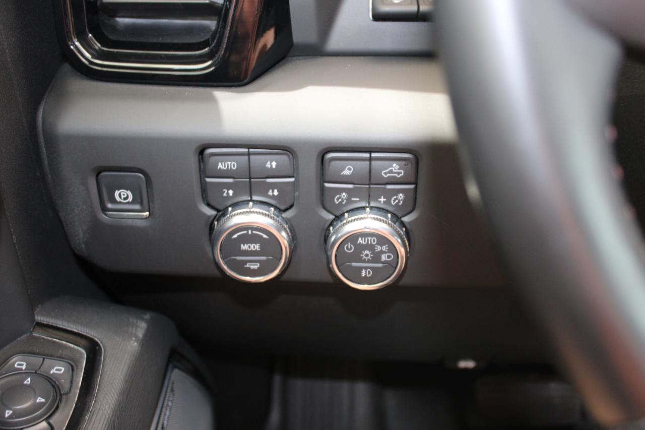 GMC Sierra 2500HD AT4X Crew Cab 4WD 2026