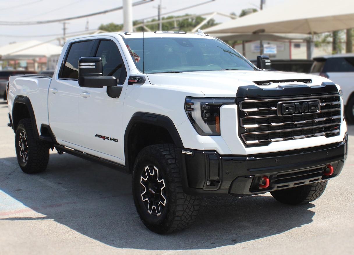 GMC Sierra 2500HD AT4X Crew Cab 4WD 2026
