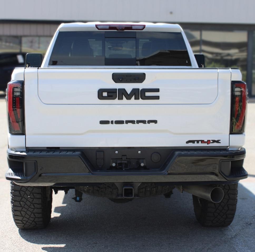 GMC Sierra 2500HD AT4X Crew Cab 4WD 2026